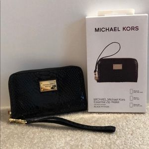 Michael Kors Essential Zip Wallet in Black Python